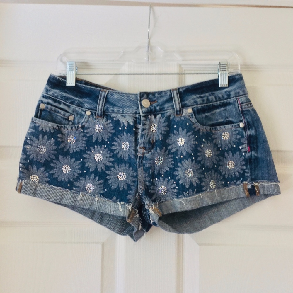 4/25 🌵🌵🌵 Victoria's Secrete Pink Jean Shorts